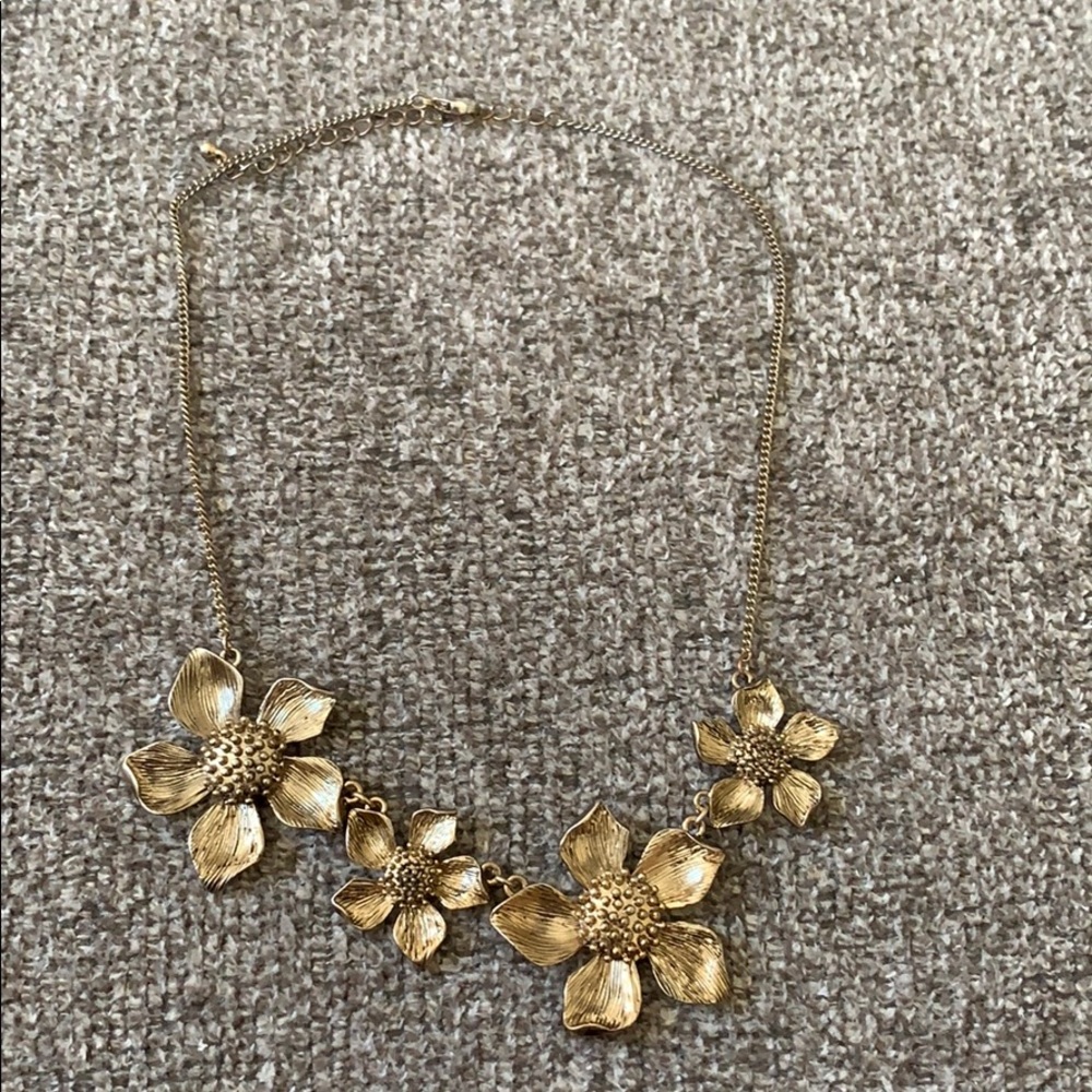Gold flower necklace
